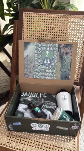 بوكس الاهلي تيشرت + ومق