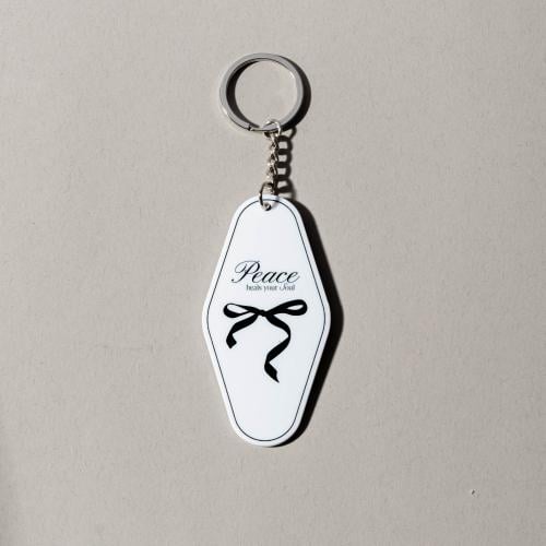 keychain plastic vintage- white