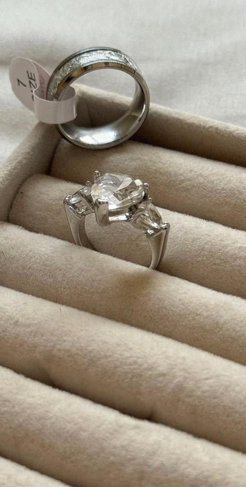 لك وله | خواتم محفورة من الداخل