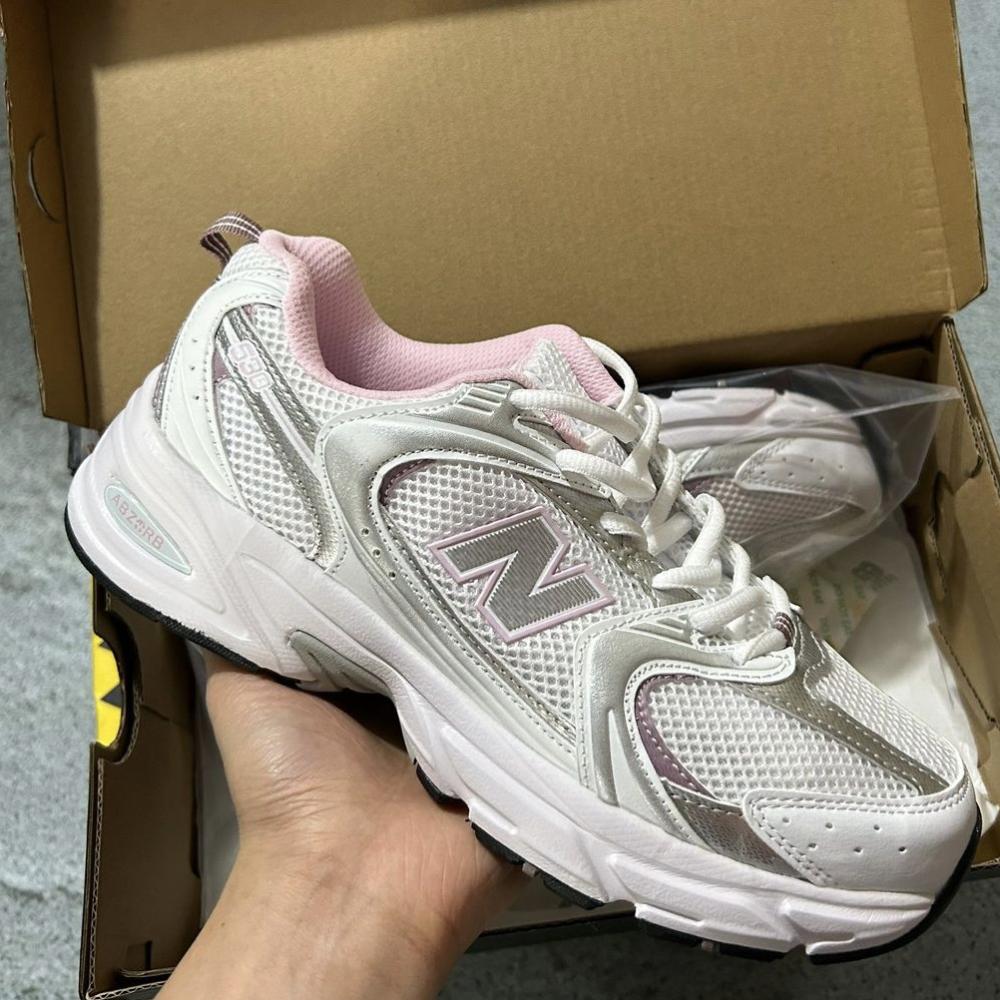 New Balance 530 White and pink