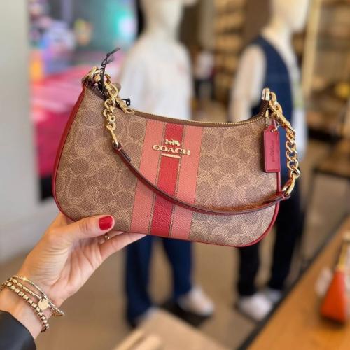 Teri Shoulder Bag
