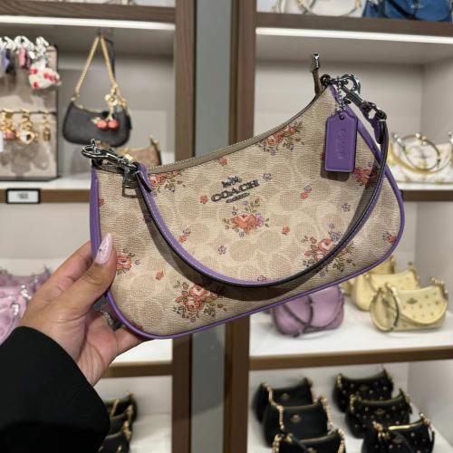Teri Shoulder Bag
