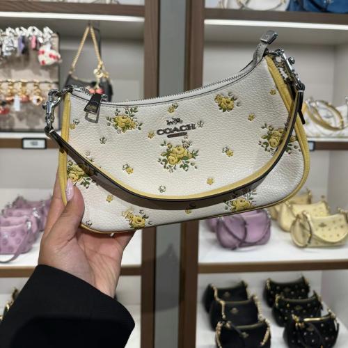 Teri Shoulder Bag