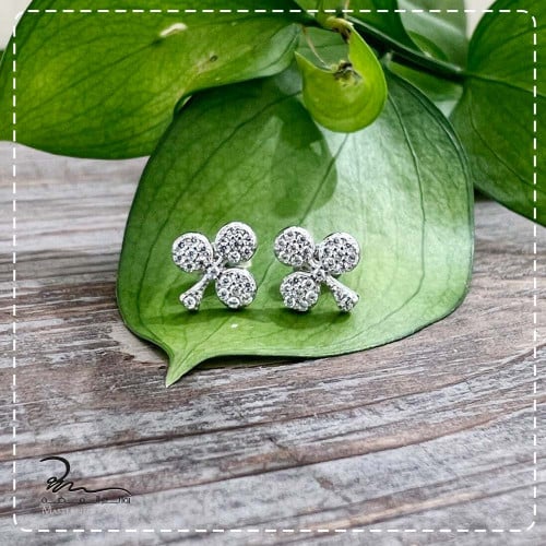 حلق فضة فخم للنساء