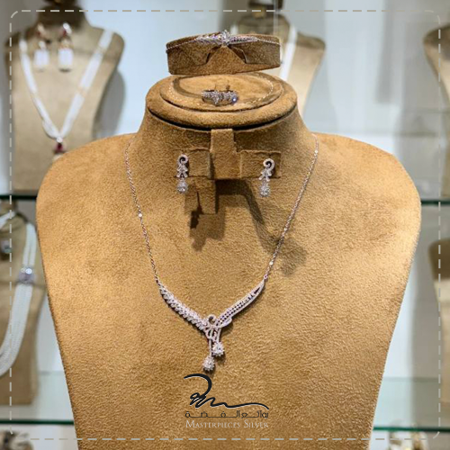 افخم طقم فضة مرصع شبيه الالماس