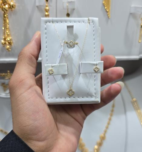 طقم إطفال