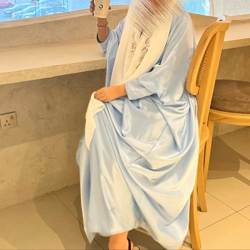 عبايــة اليــم