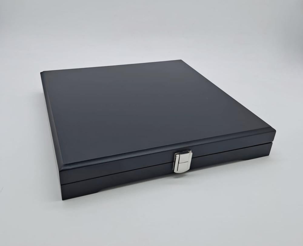 درع صحن خشبي دائري مع سنابل