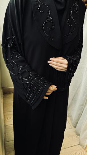 عباية قماش ملكي على كرستال شك