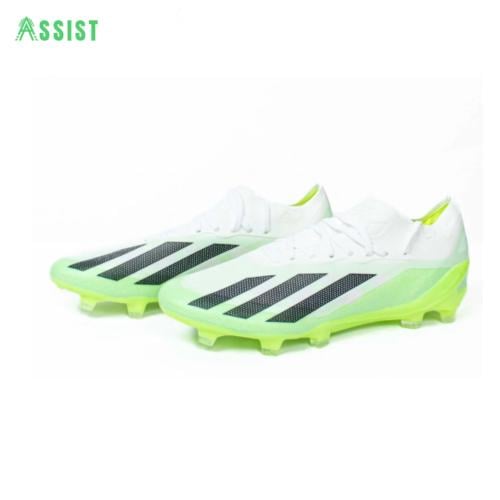 جزمة كرة قدم Adidas