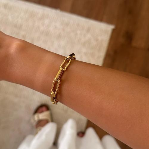 Loop bracelet