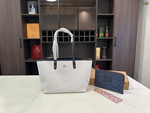 شنطه Coach
