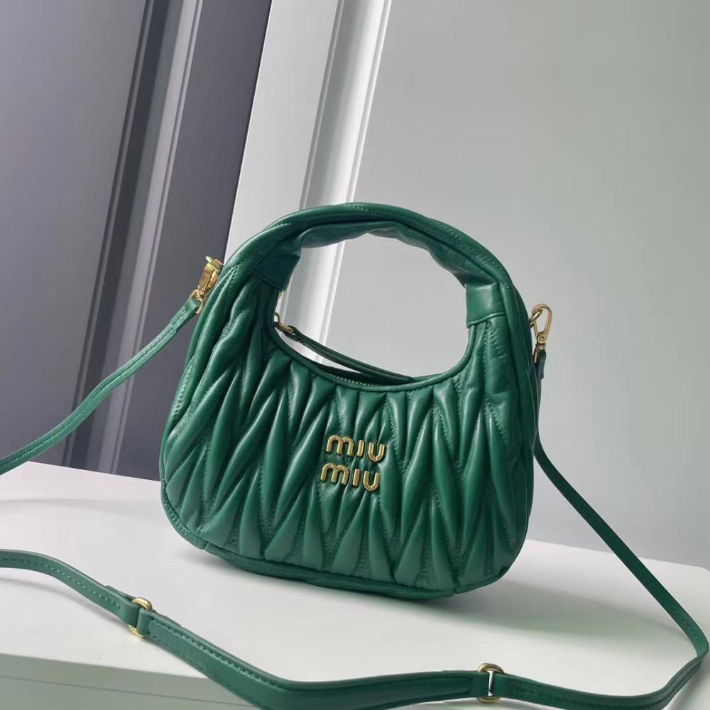 شنطه miu miu