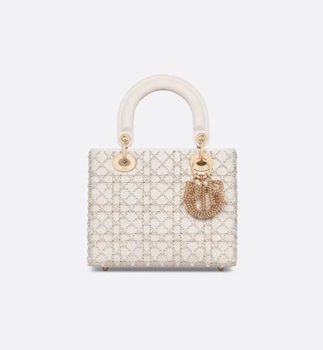 Small Lady Dior Bag ليدي ديور الصغيرة