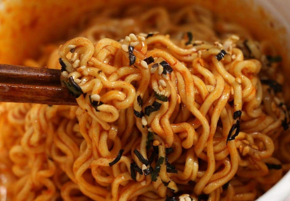 طريقة عمل النودلز الكوري