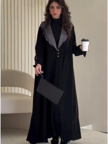 عباية بأزرار