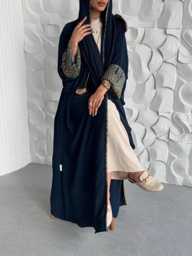 عباءات نسائية