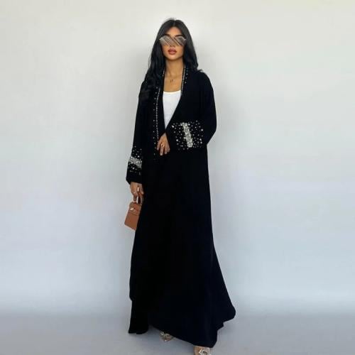 عباية سوداء