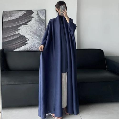 رداء نسائي