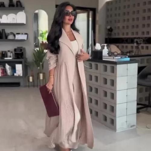 طقم نسائي
