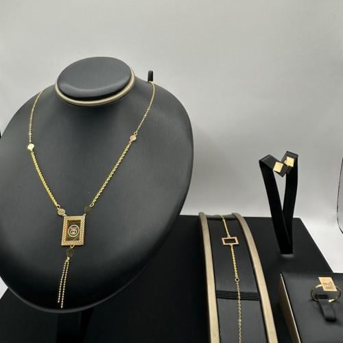 طقم ذهب قوتشي ذهب صافي عيار 21
