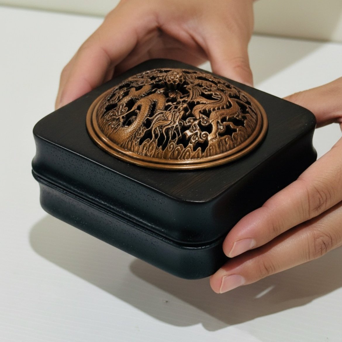 فواحه خشبية بغطاء نحاسي وتصميم ابداعي