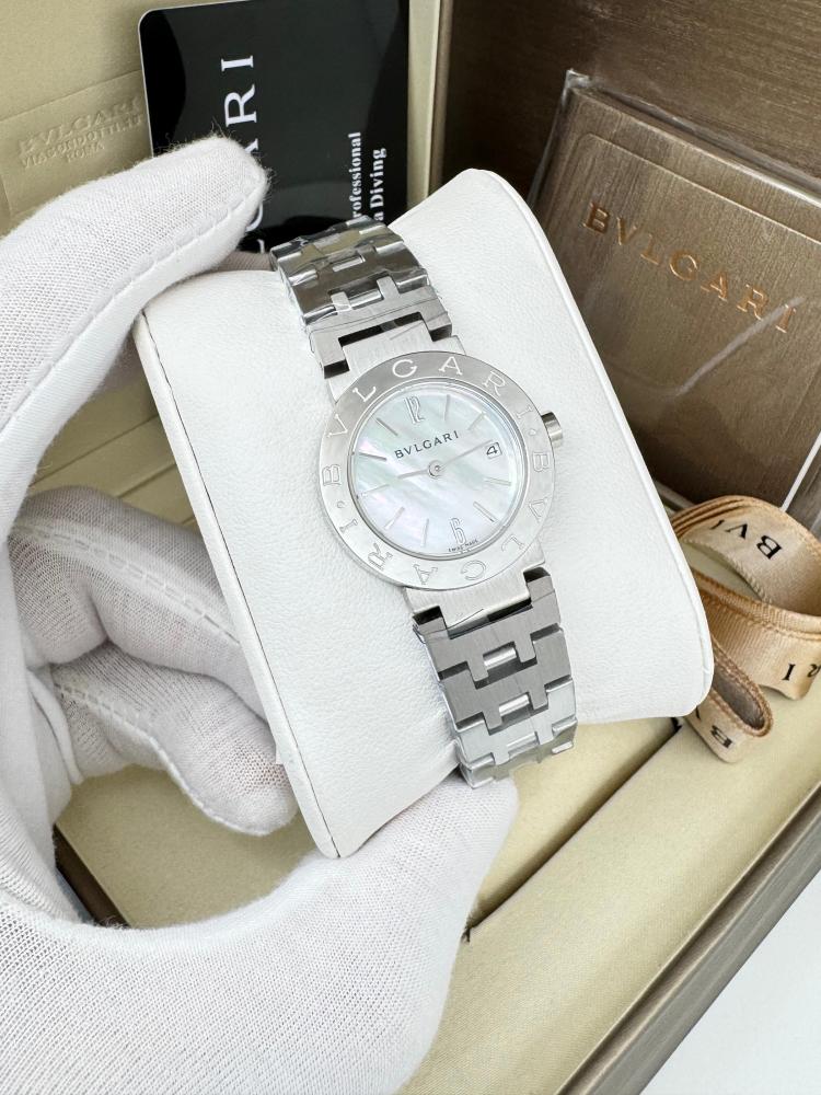 ساعة بولغري نسائيه درجة اولى فضي   (اصدار  محدود)