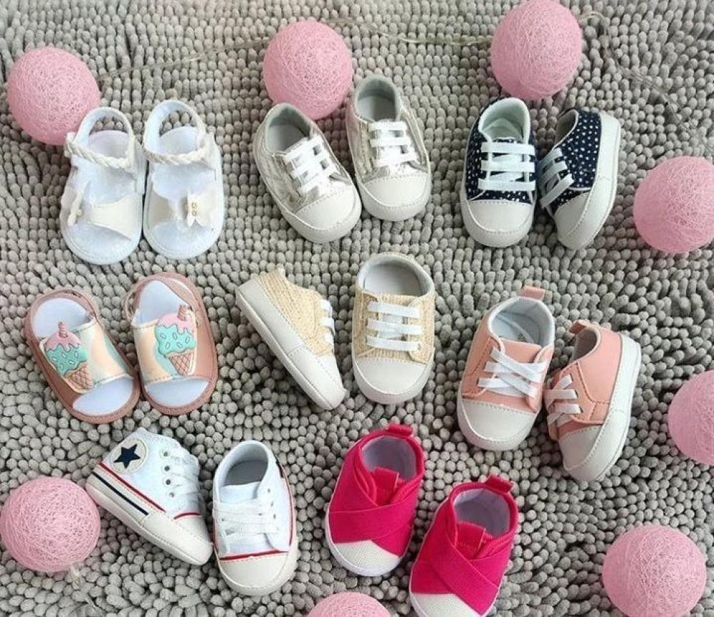 أفضل نوع حذاء لأول خطوة لطفلك… وكيف تختارينه بشكل صحيح؟