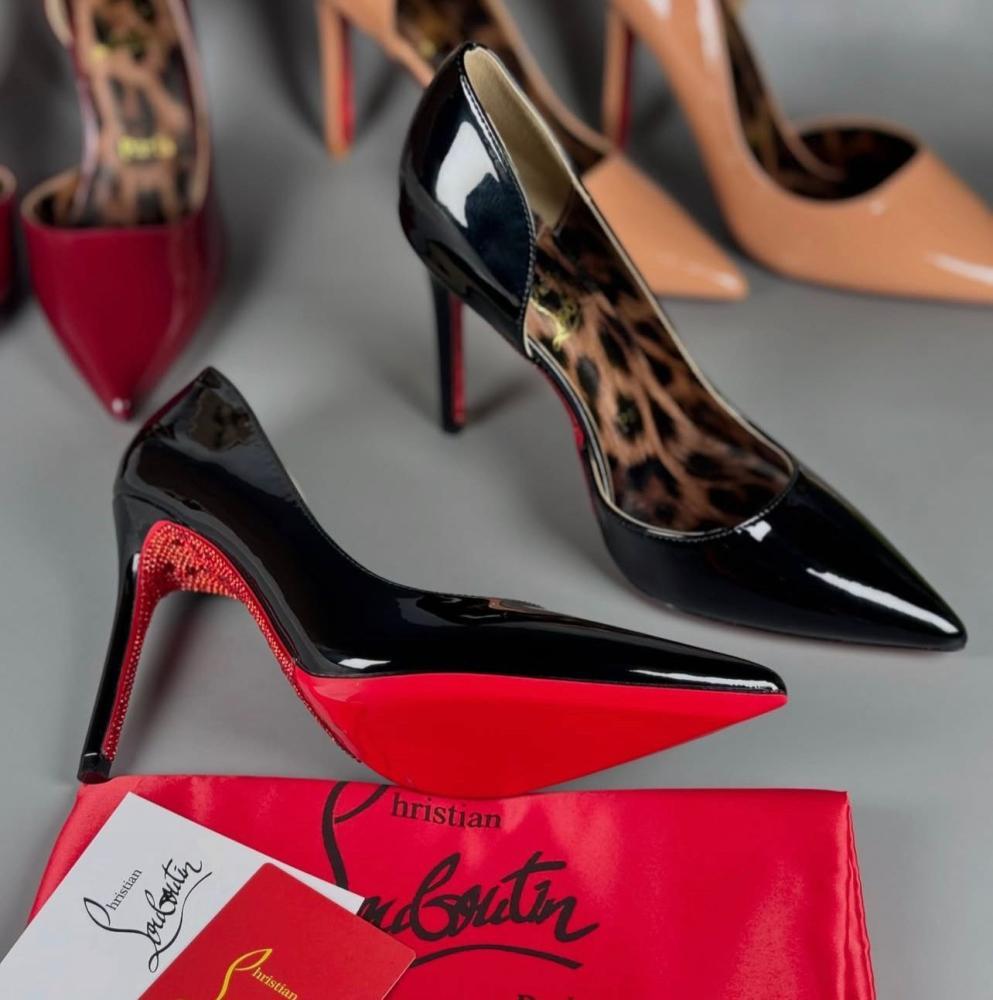 حذاء لوبوتان