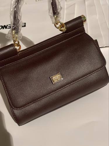 شنطة دولتشي غابانا