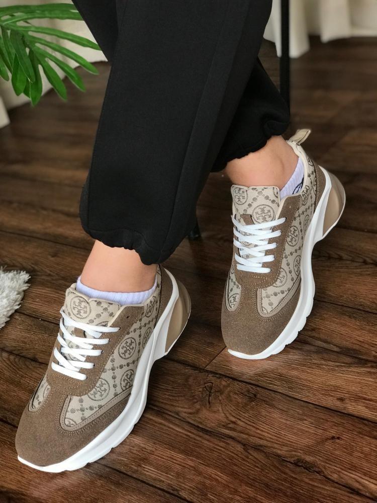 سنيكرز توري بروش