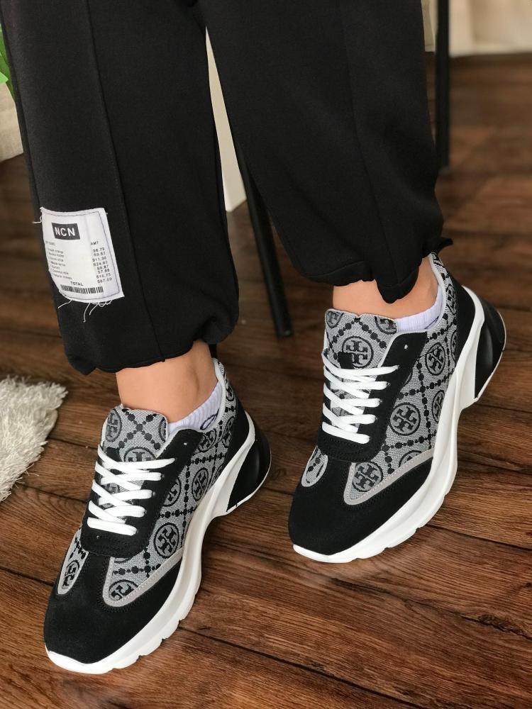 سنيكرز توري بروش