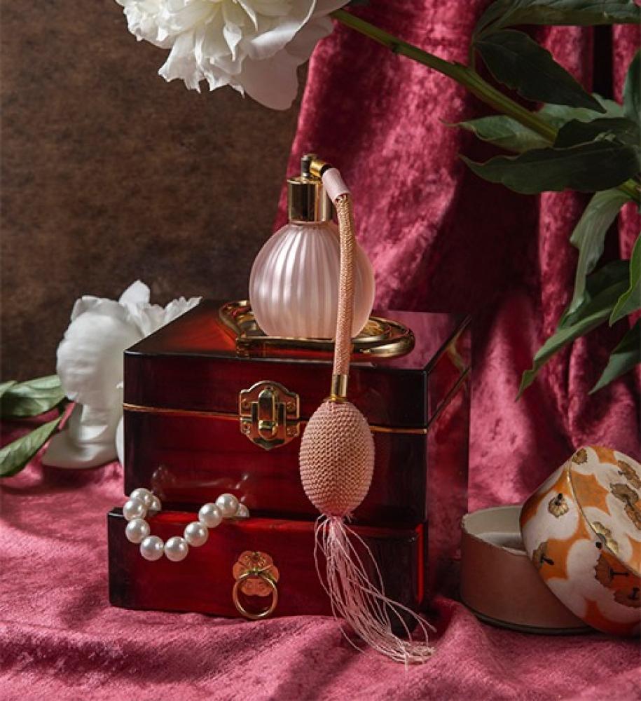 عطور النيش الفرنسية – عبق الفخامة والرقي في كل زجاجة