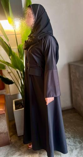 Elegant abaya