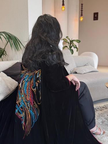 عبايه مخمل الدرجه الاولى