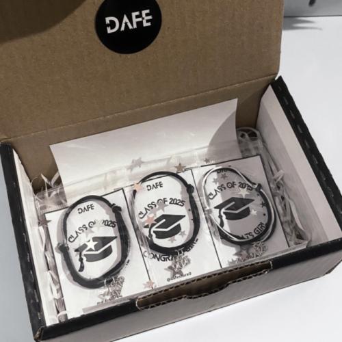 GRADUATION BOX