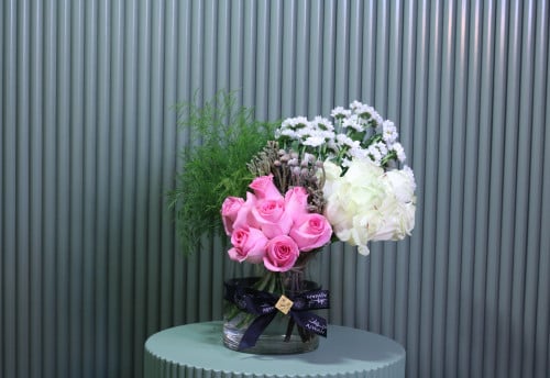 ورد في فازه