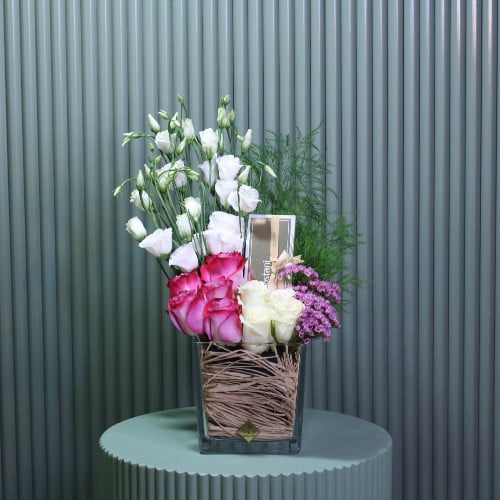 فازة ورد أبيض