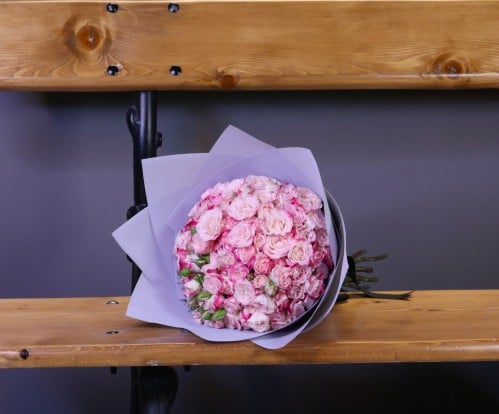 باقة ورد وردي (نورسين)