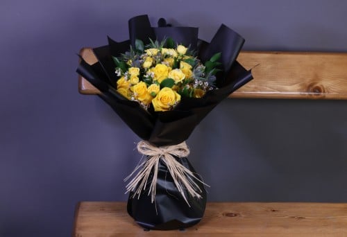 باقة ورد صفراء (غصون)