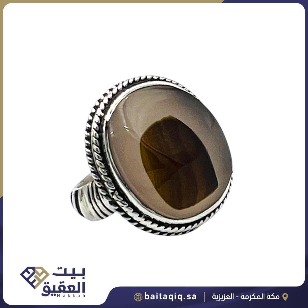 خاتم عقيق يمني بصياغة ملكي حجازي