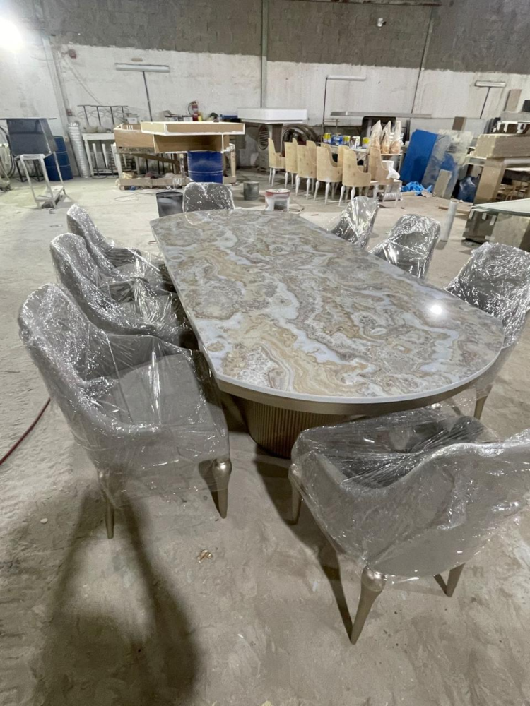 طاولة طعام ٨ كراسي مع بوفية