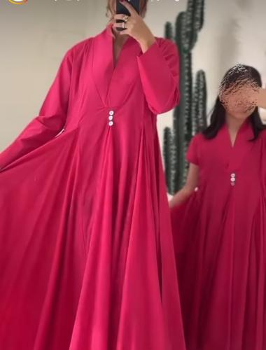 جلابية البنت ساده من مجموعة الام وبنتها