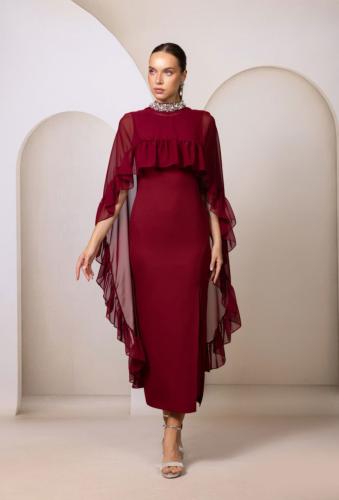 فستان ضيق مع كيب