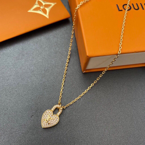 سلسال لويس فيتون مطلي ذهب عيار 18 LV