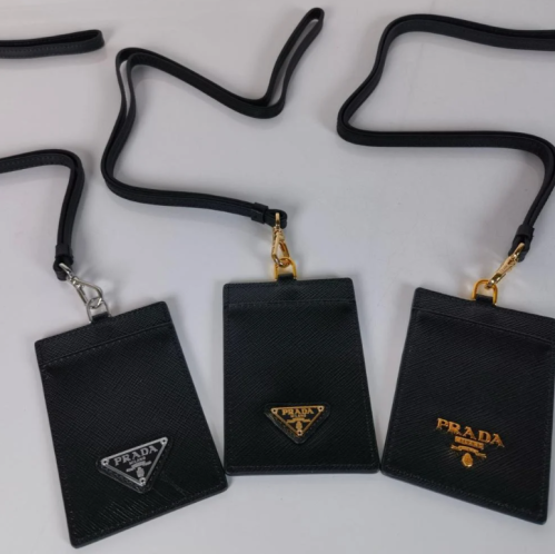 كارد هولدر برادا prada