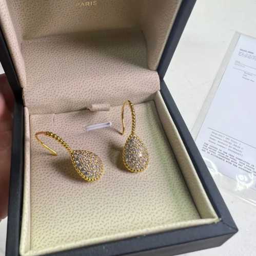 حلق بوشرون ذهبي وابيض Boucheron