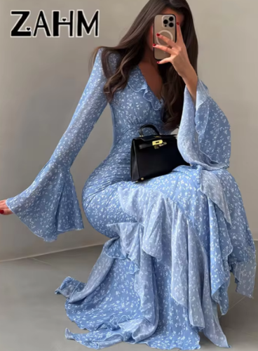 فستان نسائي أنيق مطبوع بأكمام واسعة وكشكشة وياقة على شكل V