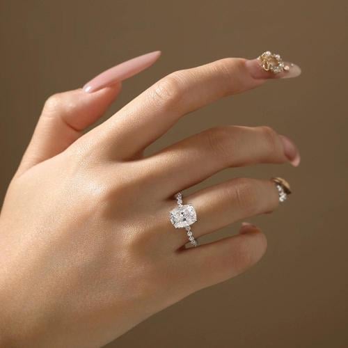 ATTAGEMS وسادة قطع 4CT الكلاسيكية مويسانيتي الدائري للنساء S925 الفضة 18 كيلو مطلية بالذهب المشاركة مجوهرات الزفاف هدايا لها