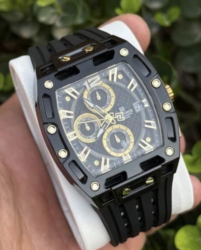 ساعة طراز هوبلت من NAVIFORCE أسود ذهبي